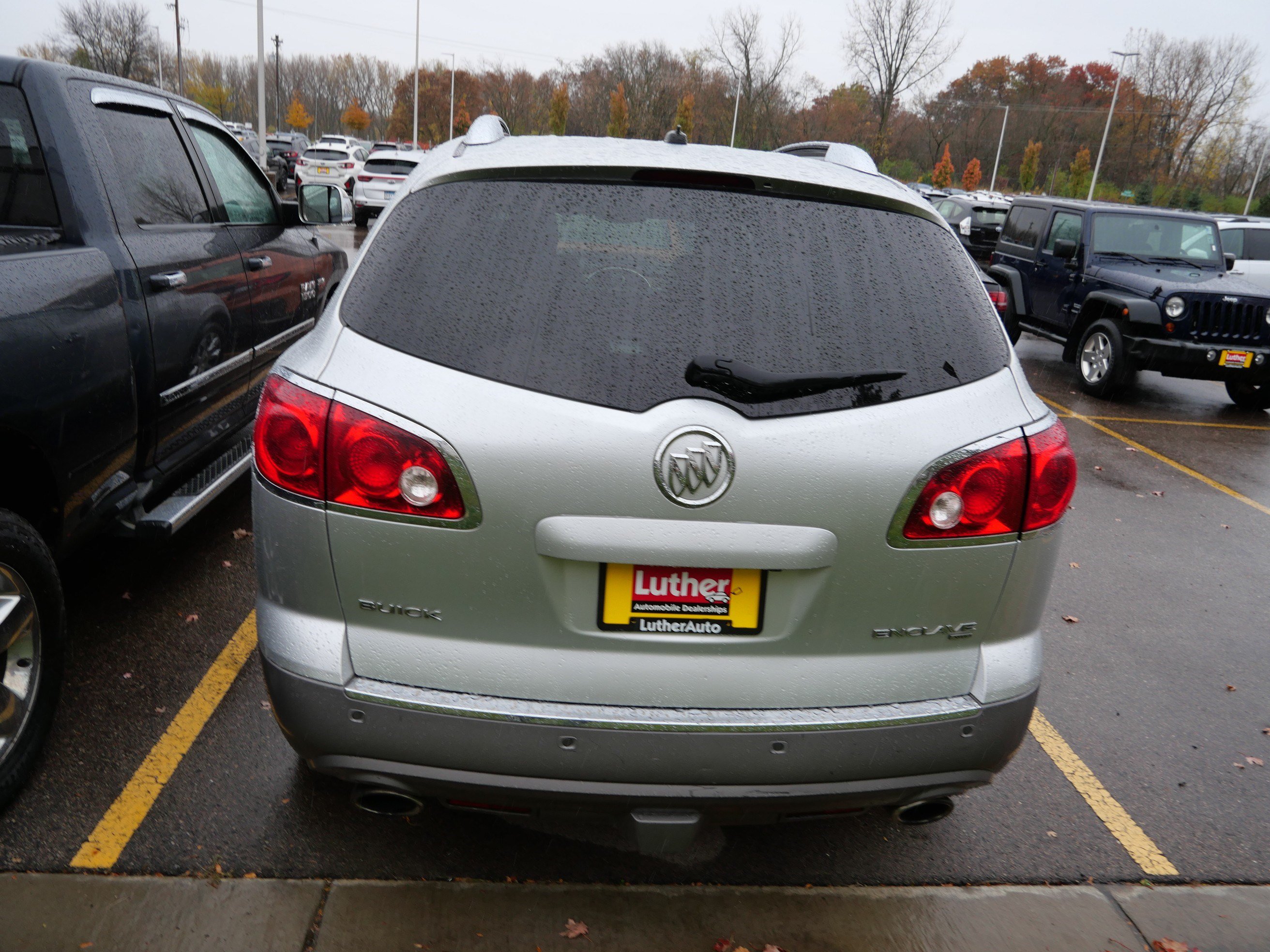 Used 2012 Buick Enclave Premium w/ Trailering Provision Package AWD/4WD image 6