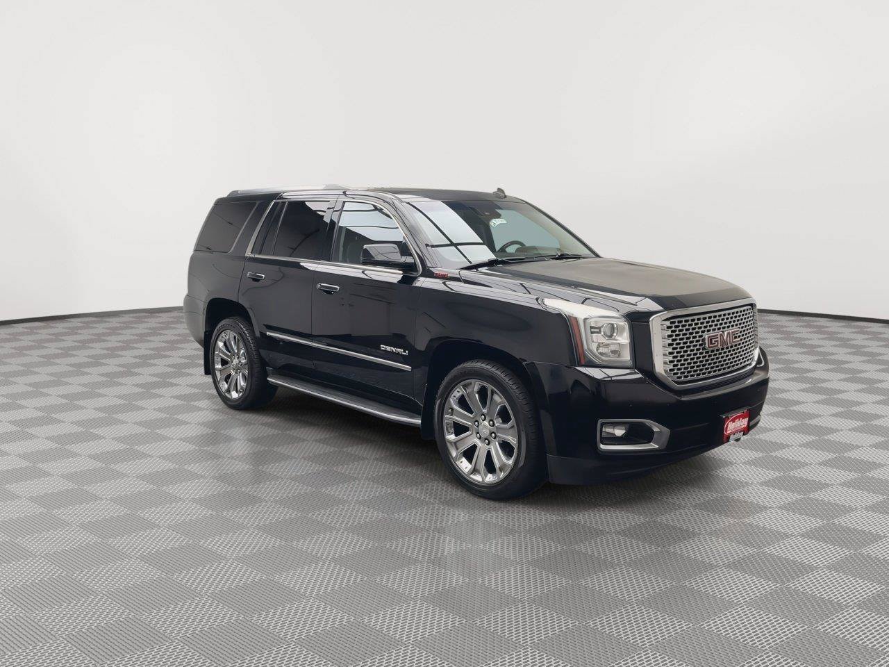 Used 2015 GMC Yukon Denali w/ Touring Package AWD/4WD image 38