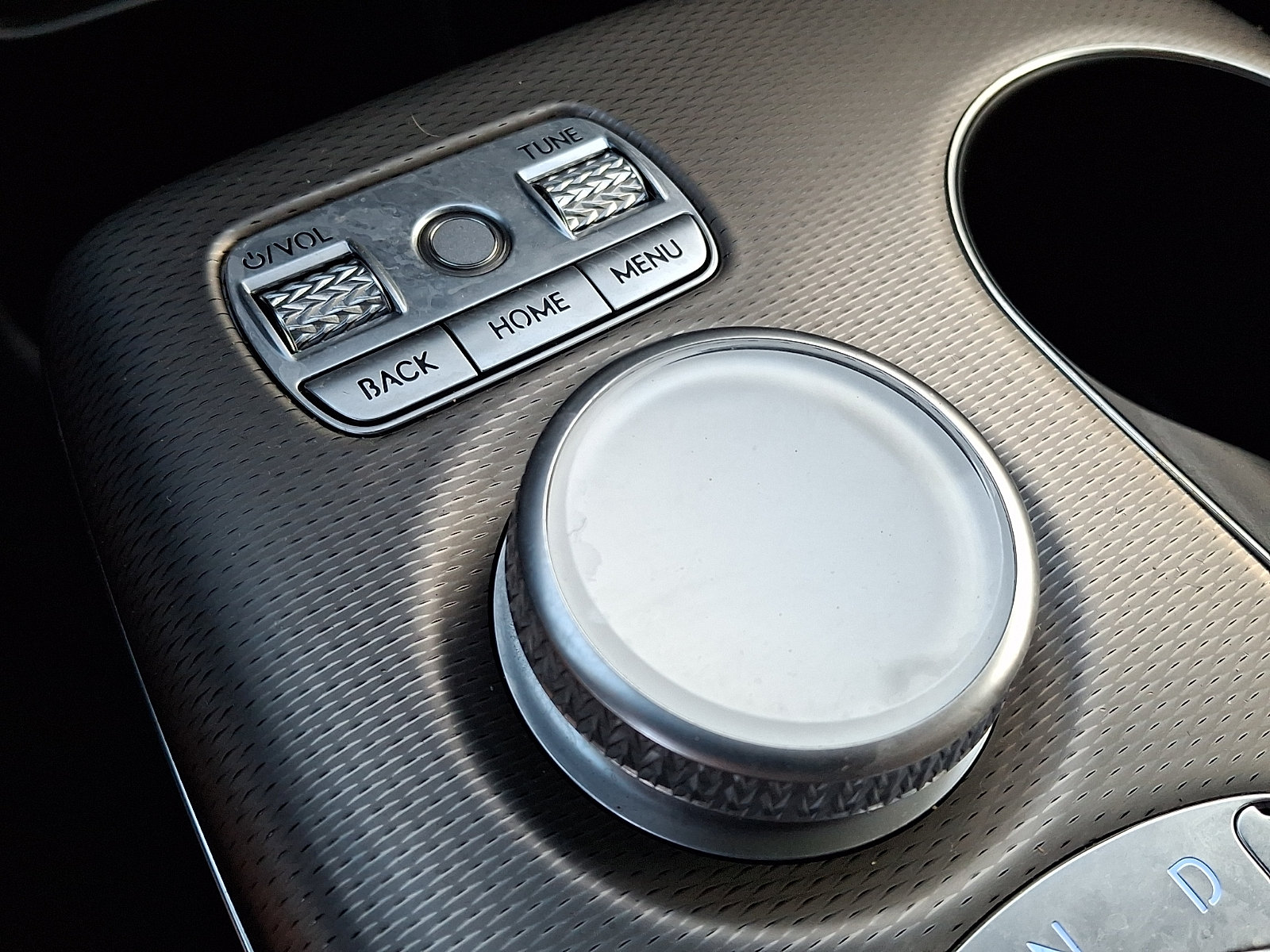 Certified 2023 Genesis GV60 Advanced AWD/4WD image 18