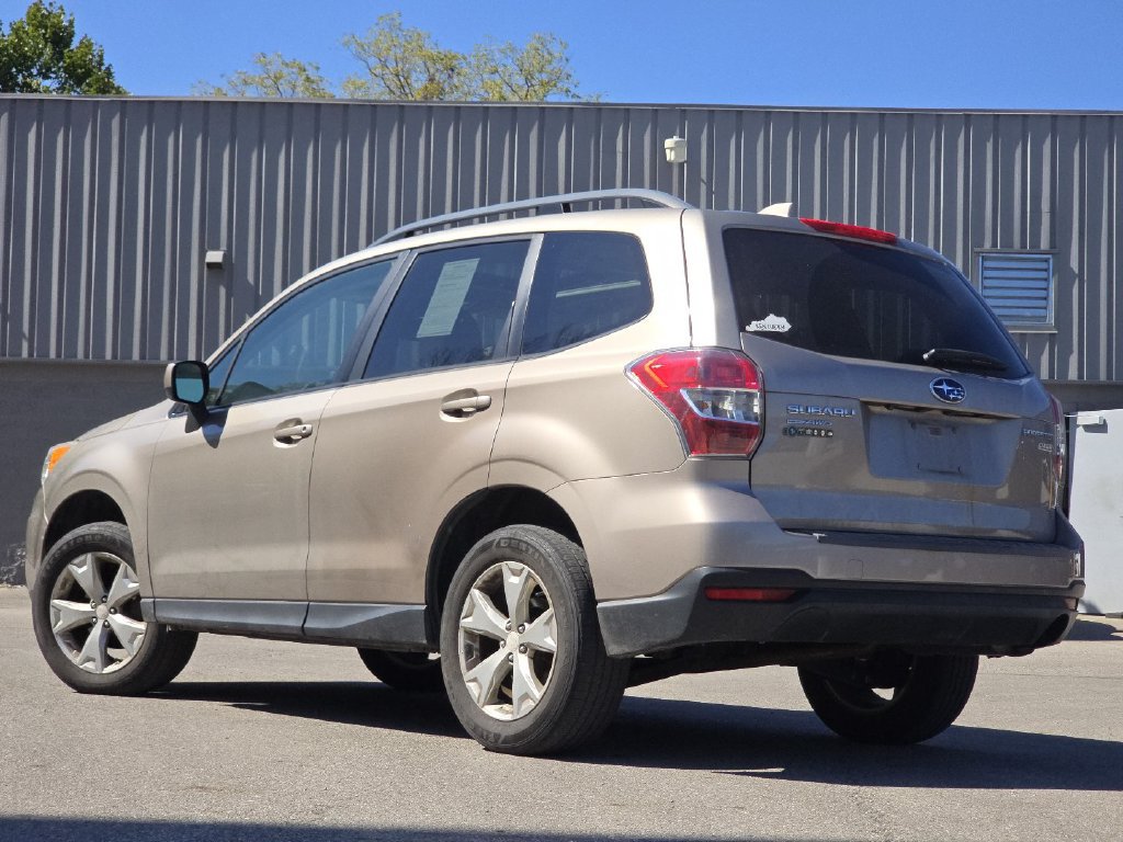Used 2016 Subaru Forester 2.5i Premium w/ Popular Package #2 AWD/4WD image 14