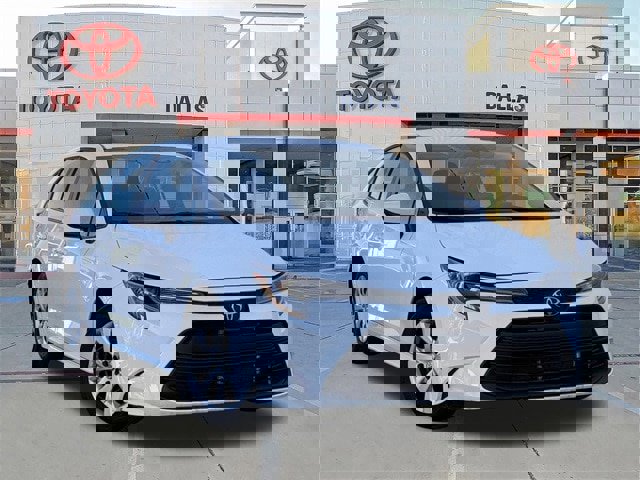 Used 2025 Toyota Corolla LE image 1