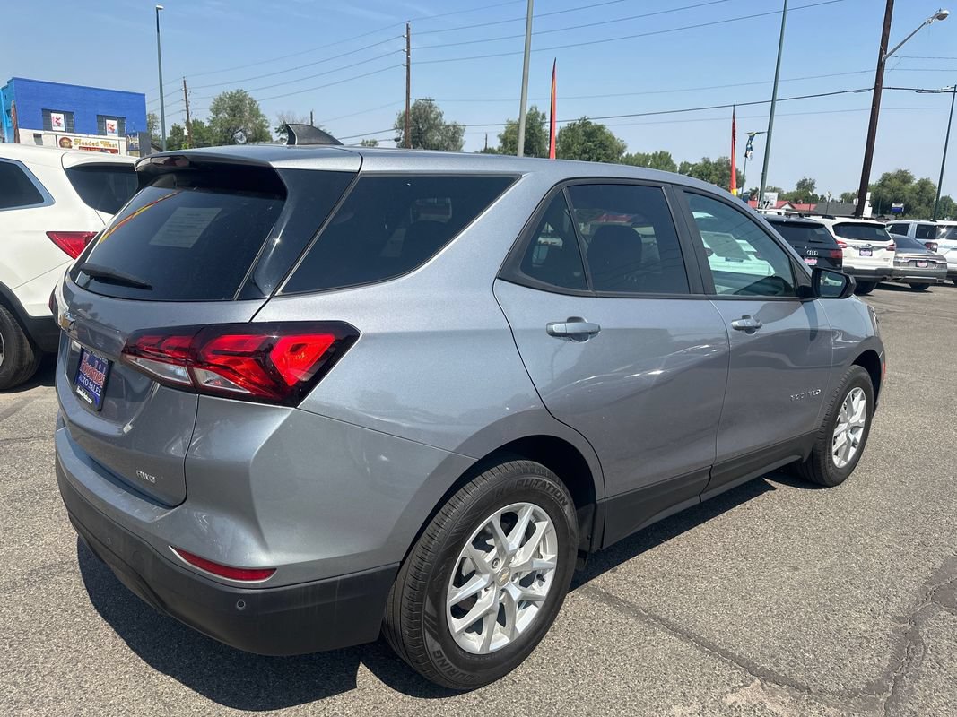 Used 2023 Chevrolet Equinox LS w/ LS Convenience Package AWD/4WD image 15