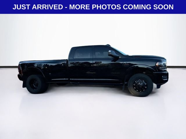 Used 2022 RAM 3500 Limited image 9