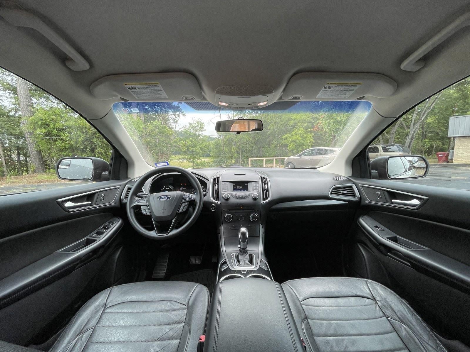 Used 2017 Ford Edge SE w/ Cargo Accessory Package FWD image 18