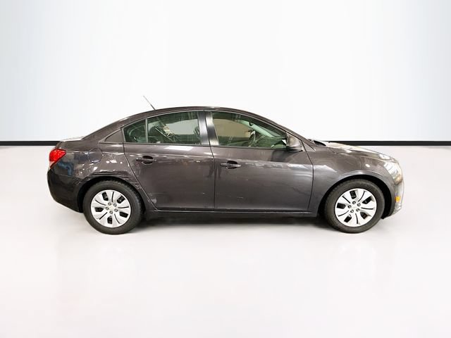 Used 2014 Chevrolet Cruze LS FWD image 3