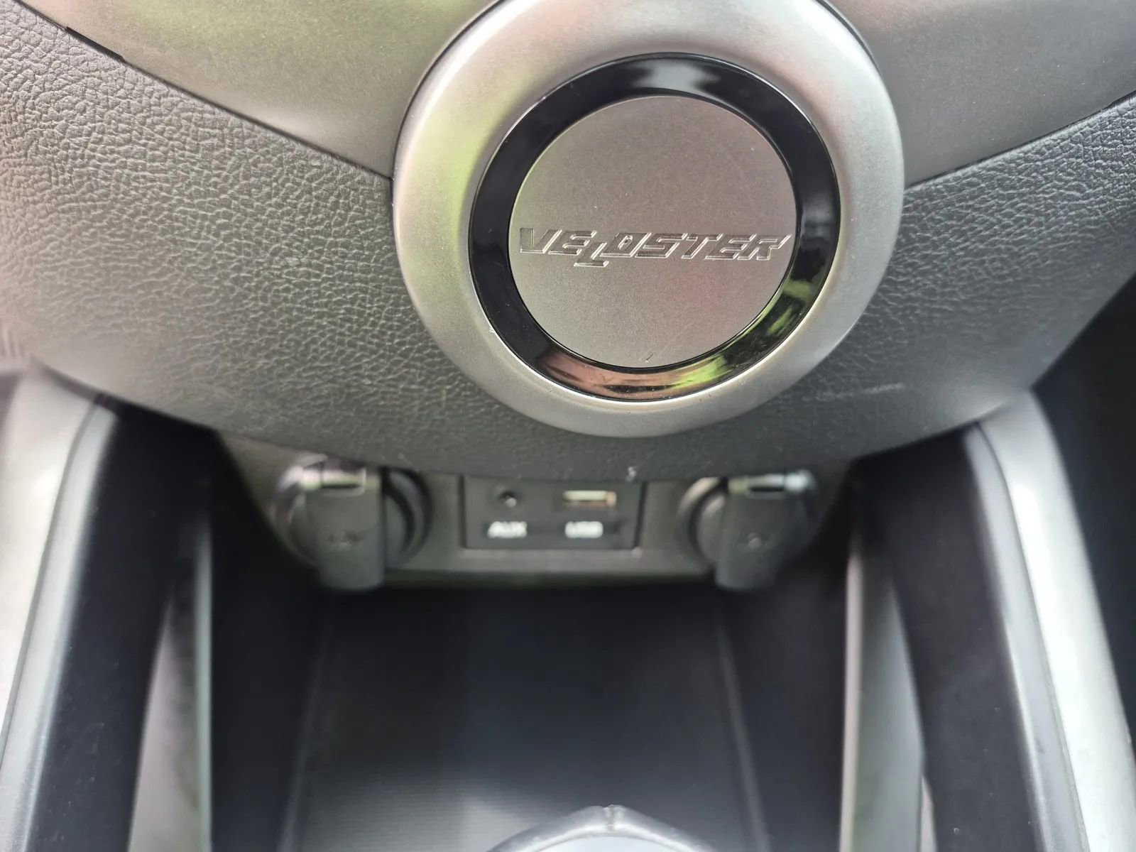 Used 2017 Hyundai Veloster FWD image 21