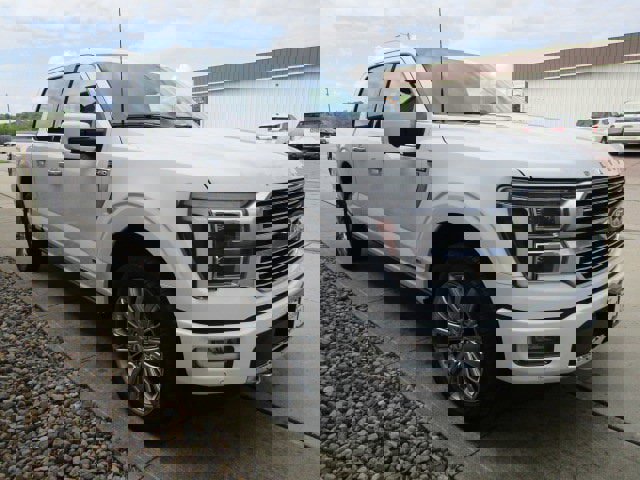 Used 2024 Ford F150 Platinum w/ Equipment Group 703A Plus image 3