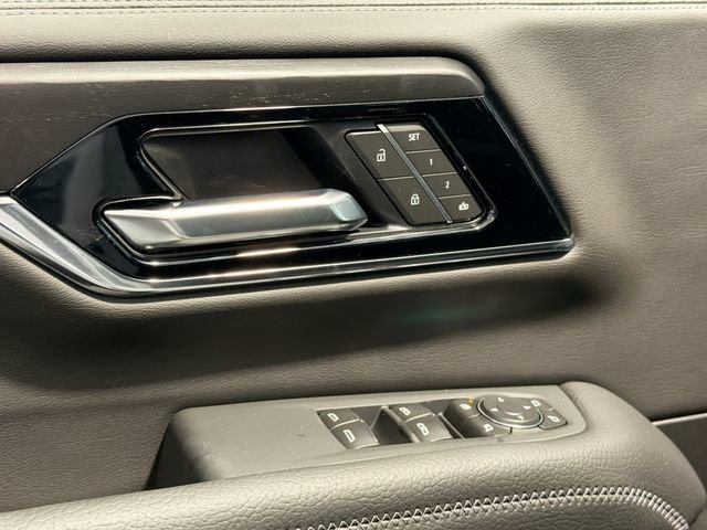 New 2026 GMC Yukon XL Denali w/ Sun & Power Step Package AWD/4WD image 17