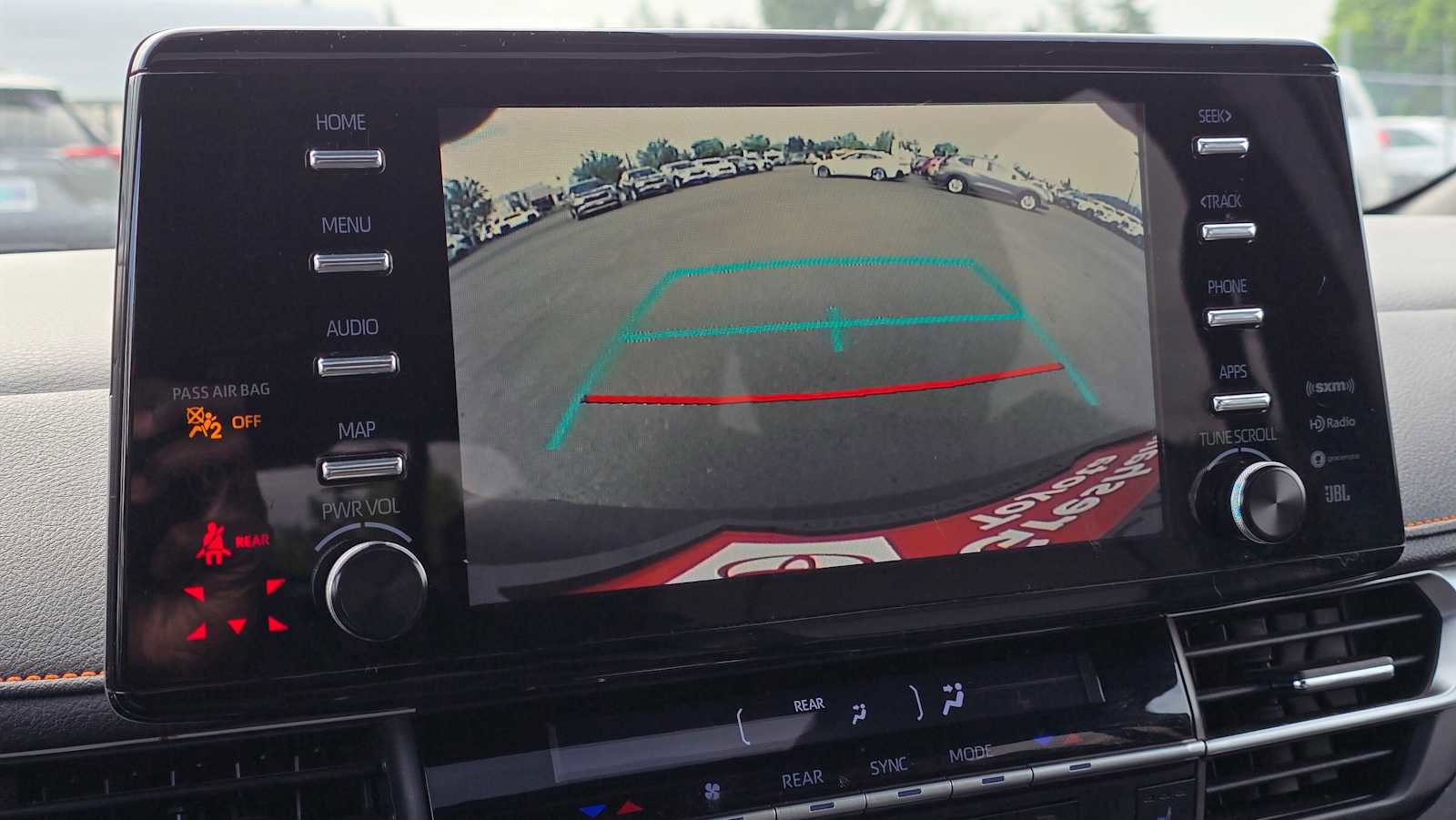 Used 2022 Toyota Sienna XSE w/ XSE Plus Package FWD image 33