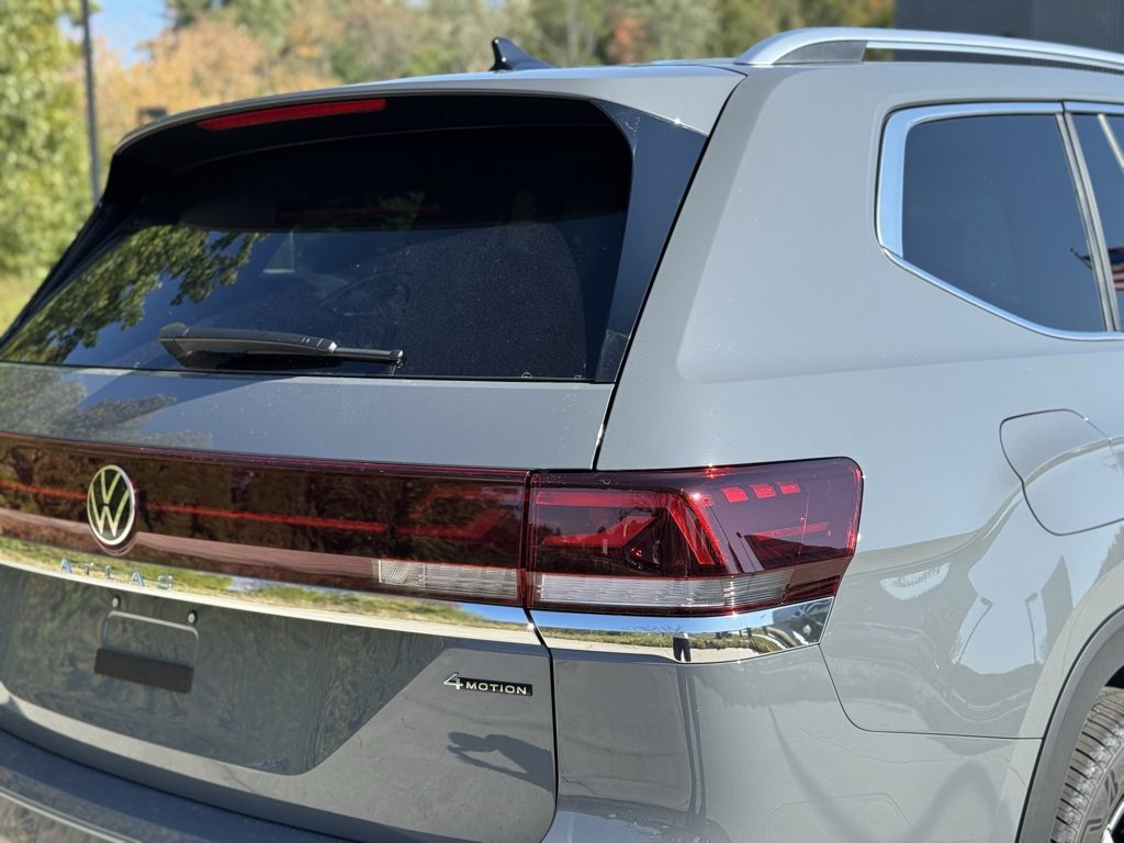 New 2026 Volkswagen Atlas SEL Premium R-Line image 10