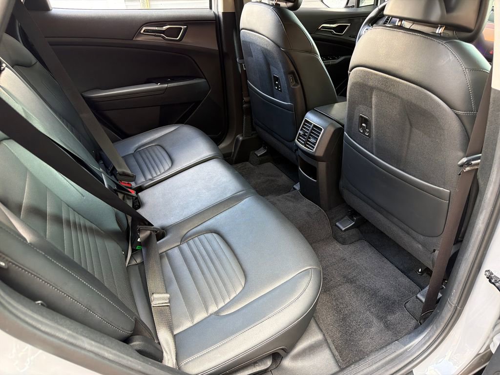 Used 2024 Kia Sportage SX image 32