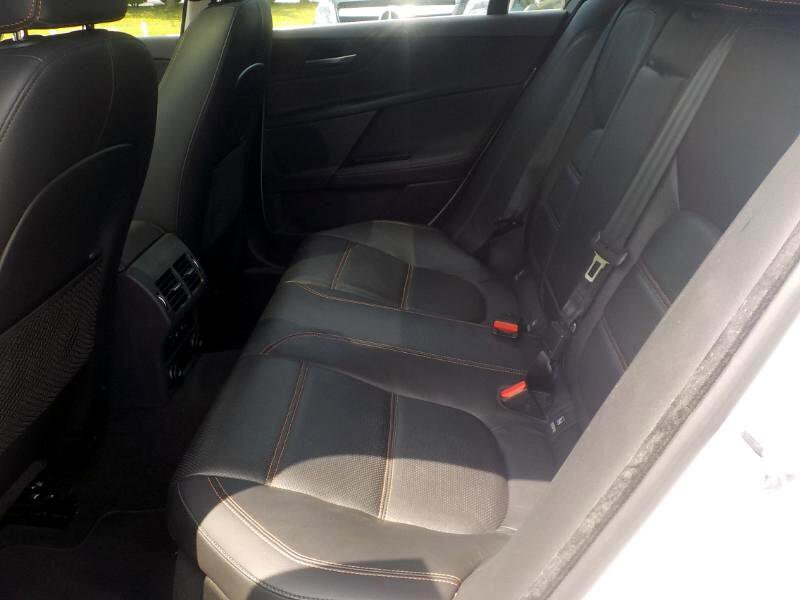 Used 2017 Jaguar XE Prestige image 22
