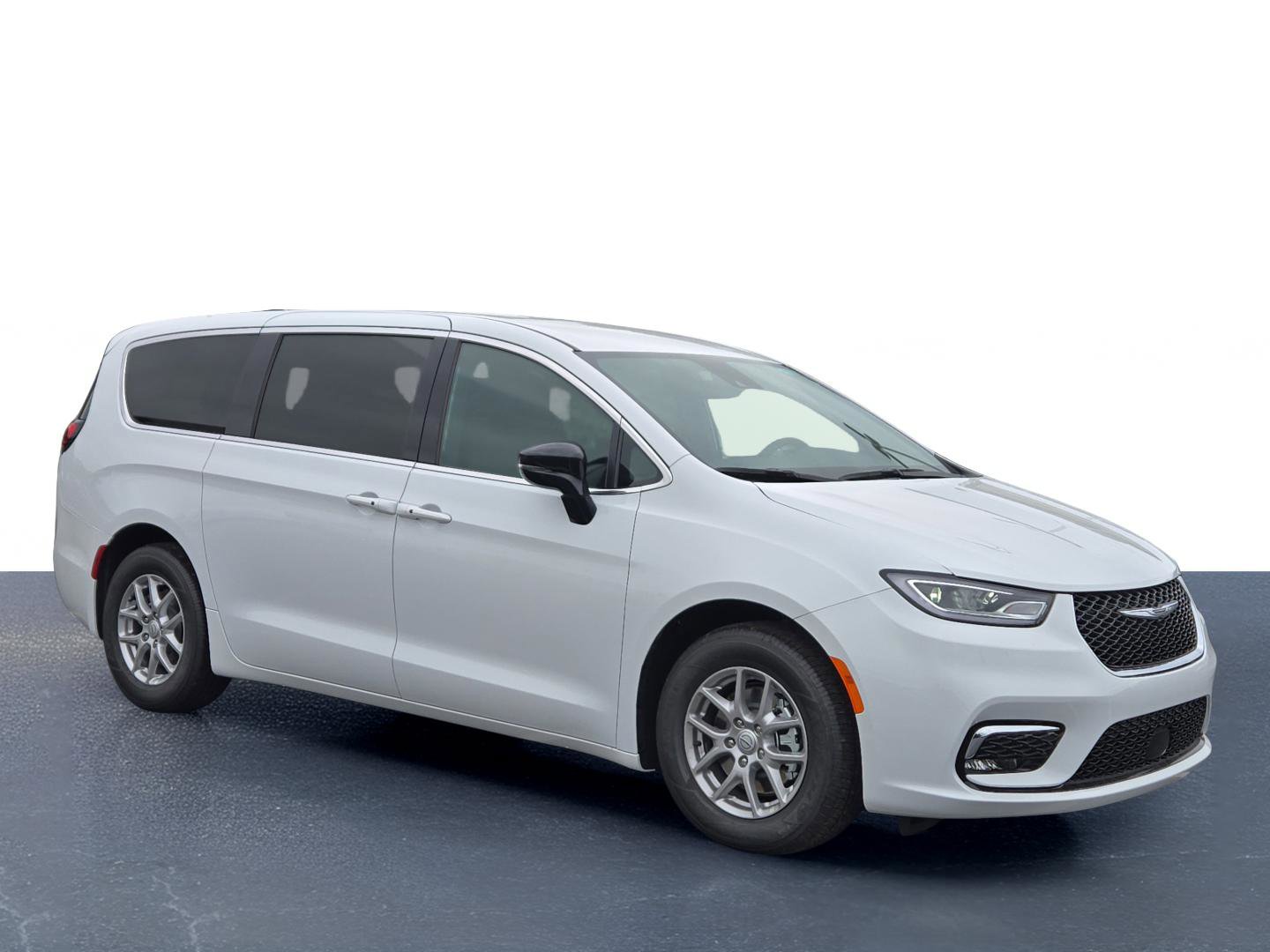 New 2026 Chrysler Pacifica Select image 5