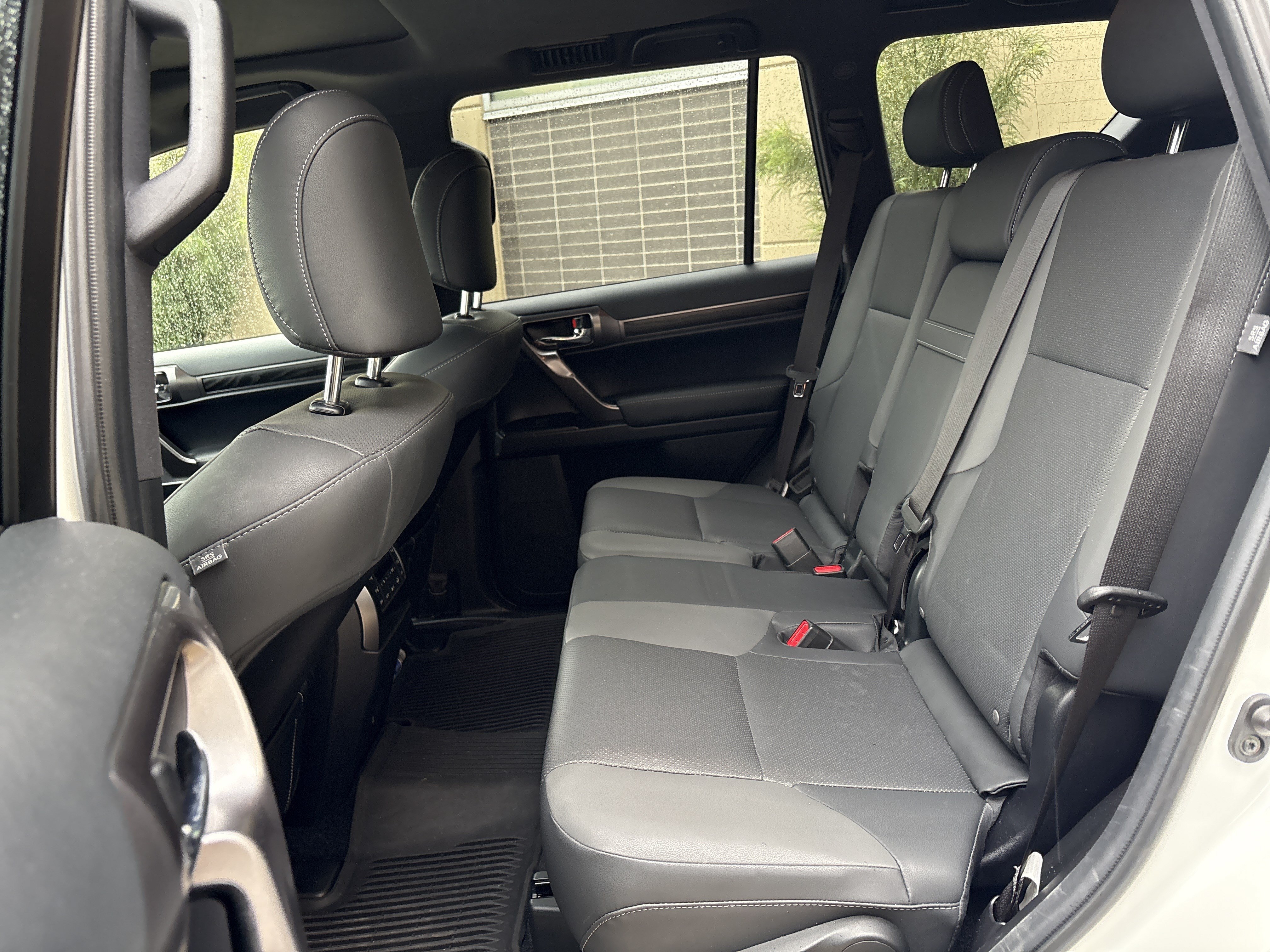 Used 2022 Lexus GX 460 w/ Black Line Special Edition AWD/4WD image 31