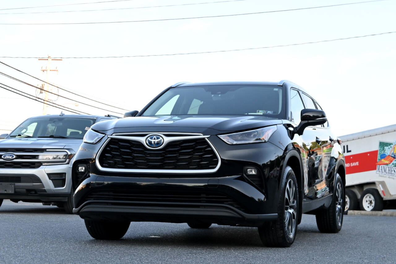 Used 2021 Toyota Highlander XLE image 6