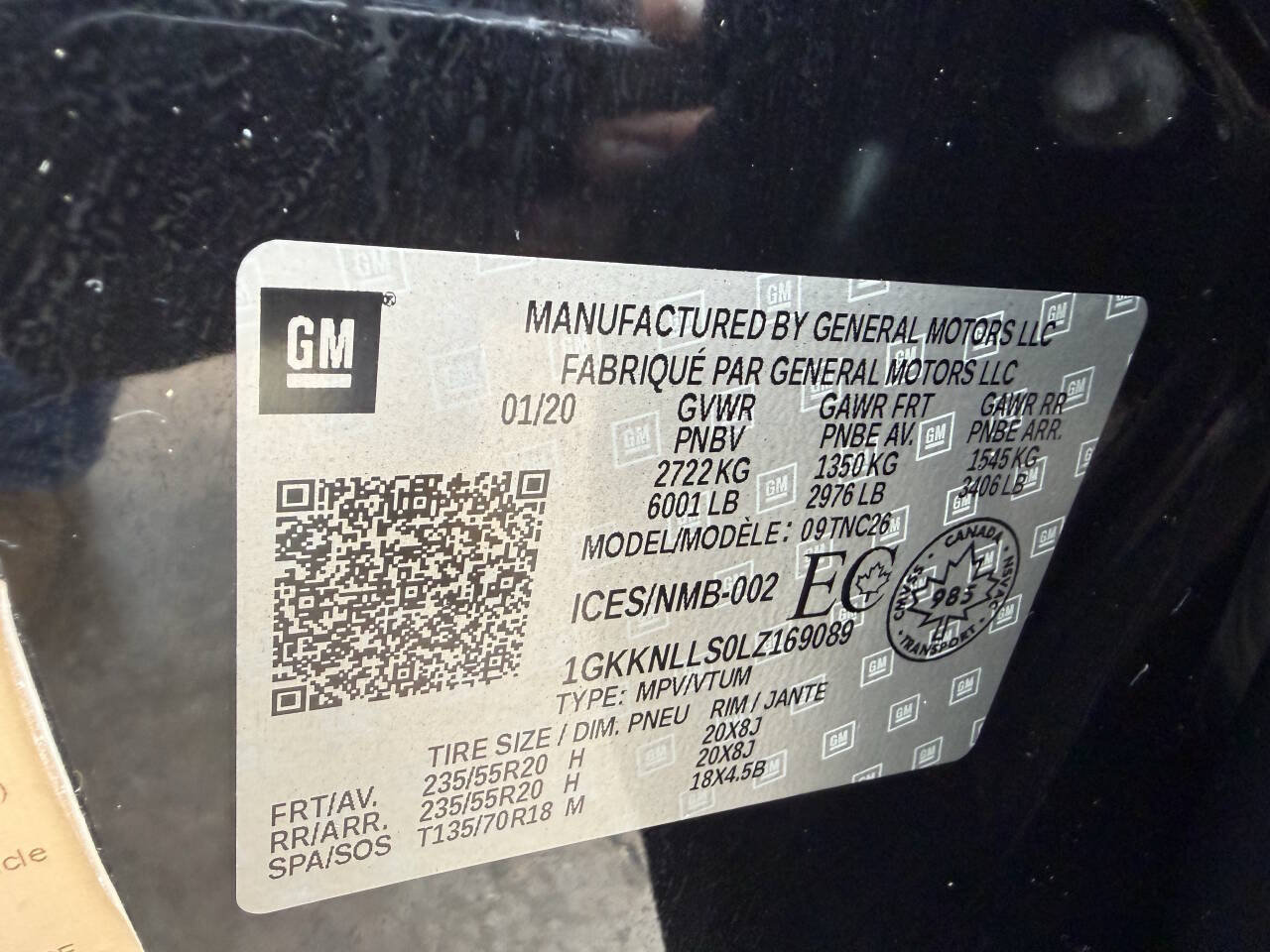 Used 2020 GMC Acadia AT4 w/ GMC Pro Grade Package AWD/4WD image 37