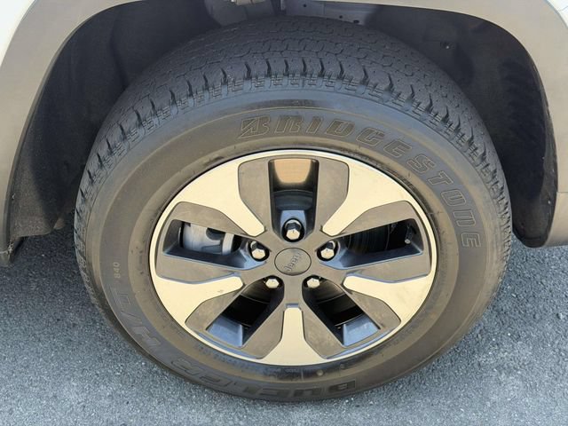 Used 2023 Jeep Grand Cherokee 4WD 4xe w/ Luxury Tech Group II image 10