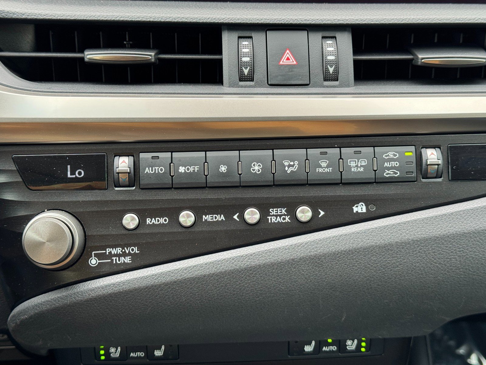Used 2021 Lexus ES 300h w/ Premium Package FWD image 30