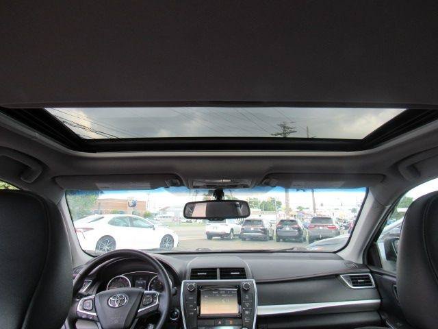 Used 2015 Toyota Camry XSE FWD image 21