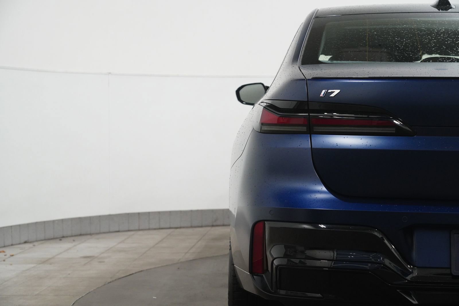 Used 2025 BMW i7 M70 w/ Executive Package image 12