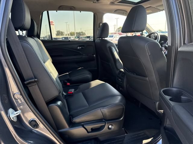 Used 2022 Honda Pilot Touring image 14