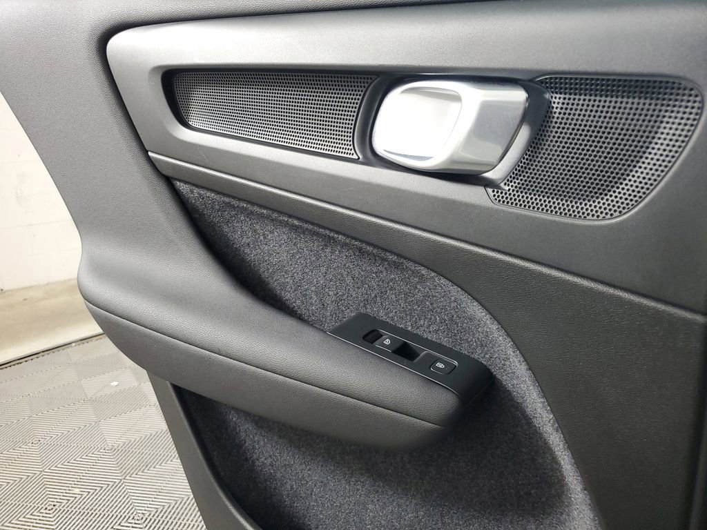 Used 2023 Volvo XC40 B5 Plus w/ Driver Assist Package image 17