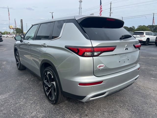Used 2024 Mitsubishi Outlander SE Black Edition image 20