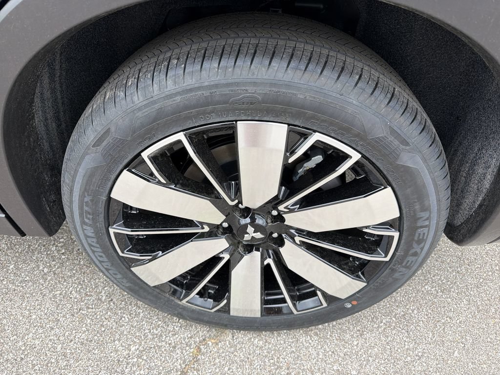 New 2026 Mitsubishi Outlander SE AWD/4WD image 11