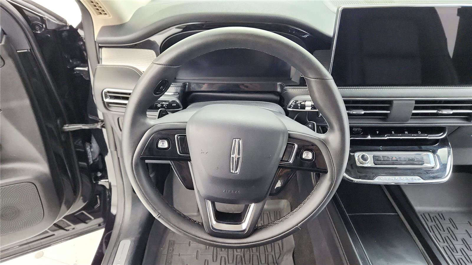 Used 2023 Lincoln Corsair AWD w/ Equipment Group 101A image 27