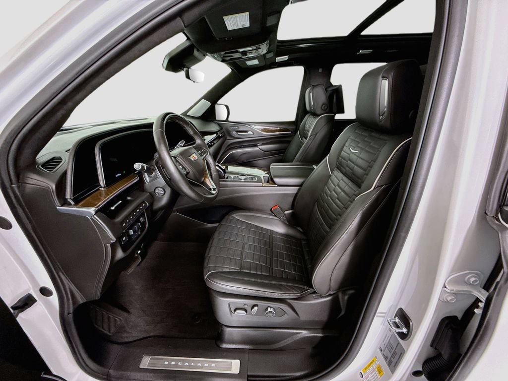 Used 2024 Cadillac Escalade Sport Platinum w/ LPO, ONYX Package AWD/4WD image 20