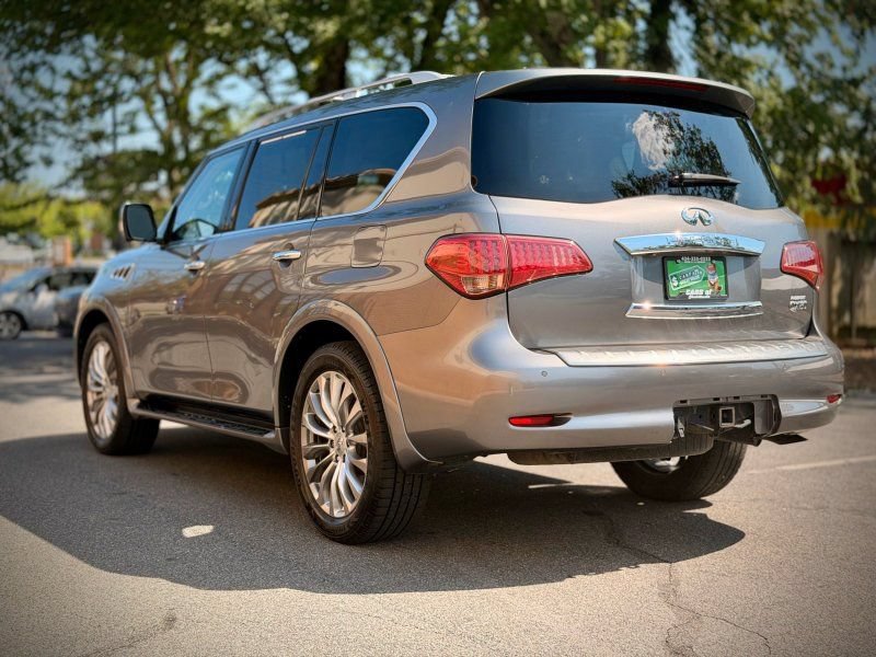 Used 2016 INFINITI QX80 4WD w/ Deluxe Technology Package image 5