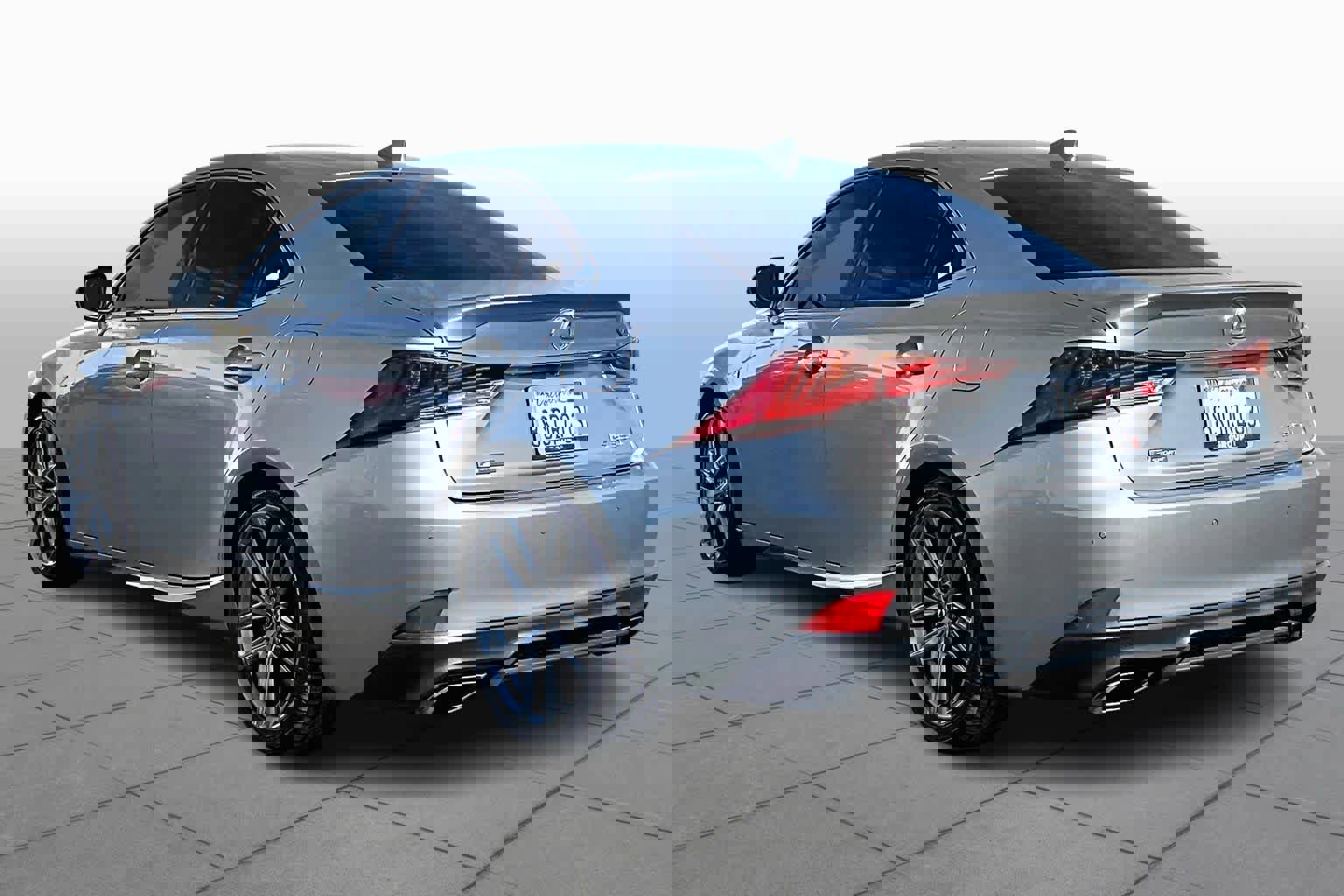 Used 2020 Lexus IS 350 F Sport w/ F Sport Package image 11