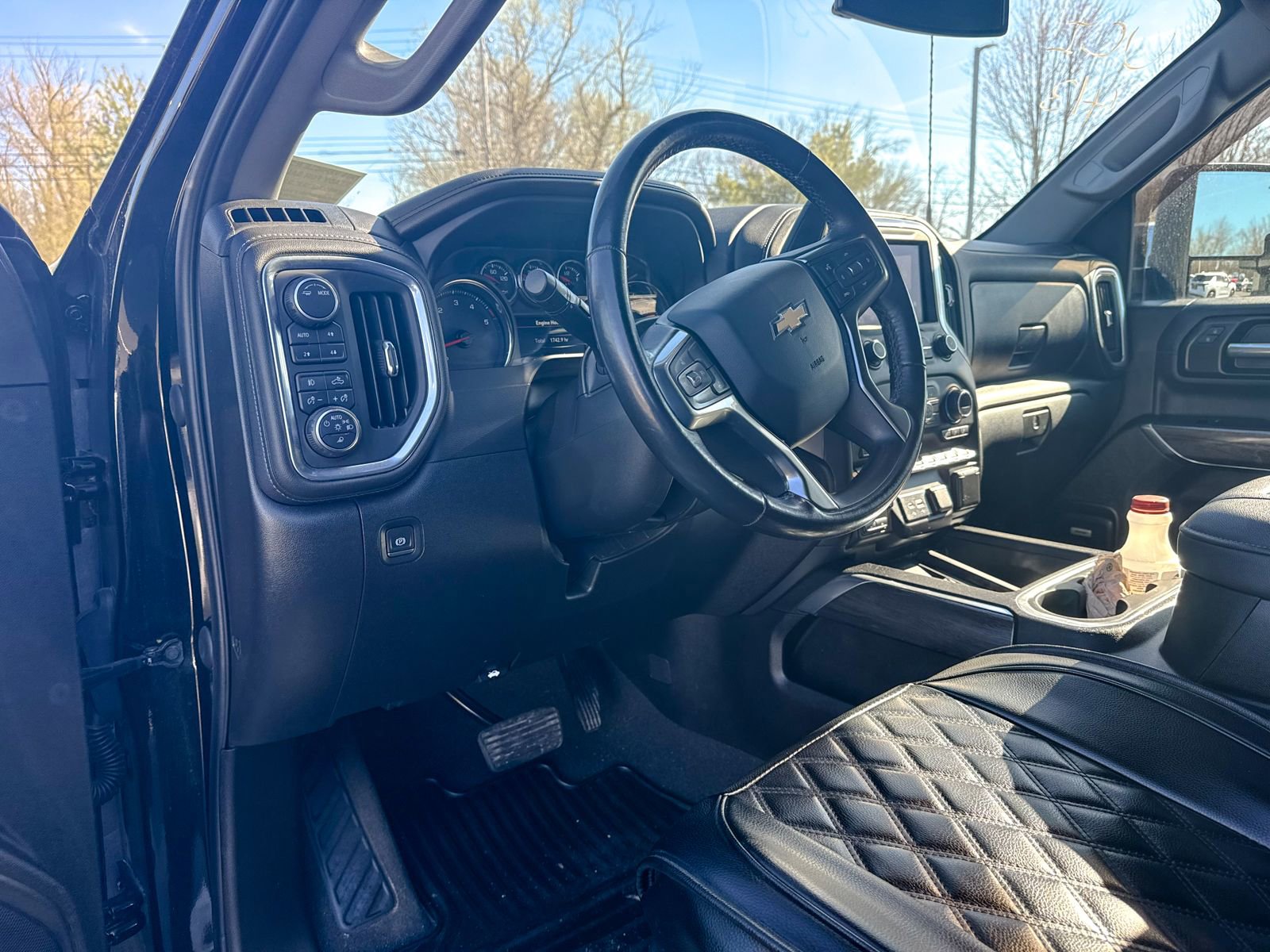 Used 2021 Chevrolet Silverado 2500 LTZ w/ LTZ Plus Package image 12