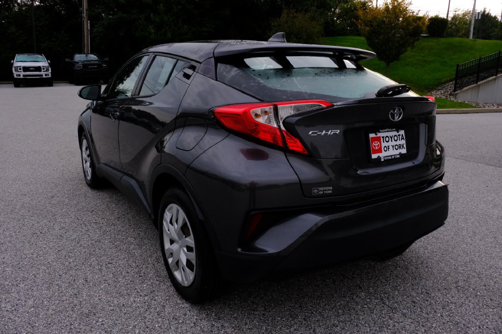 Used 2021 Toyota C-HR LE FWD image 5