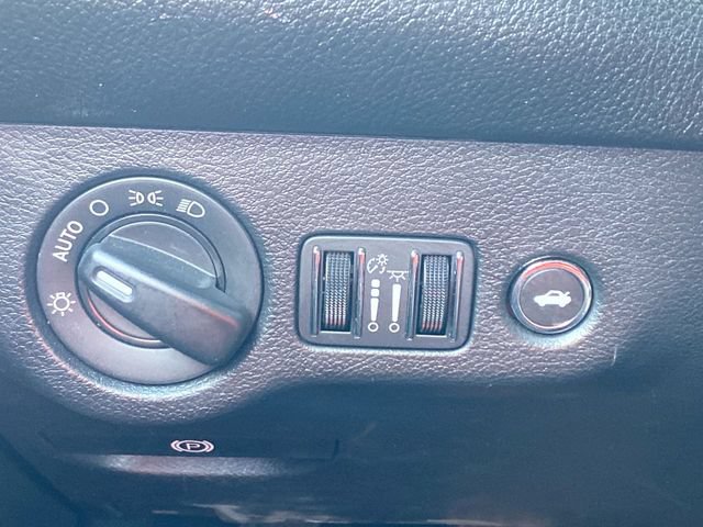 Used 2023 Dodge Challenger R/T RWD image 17