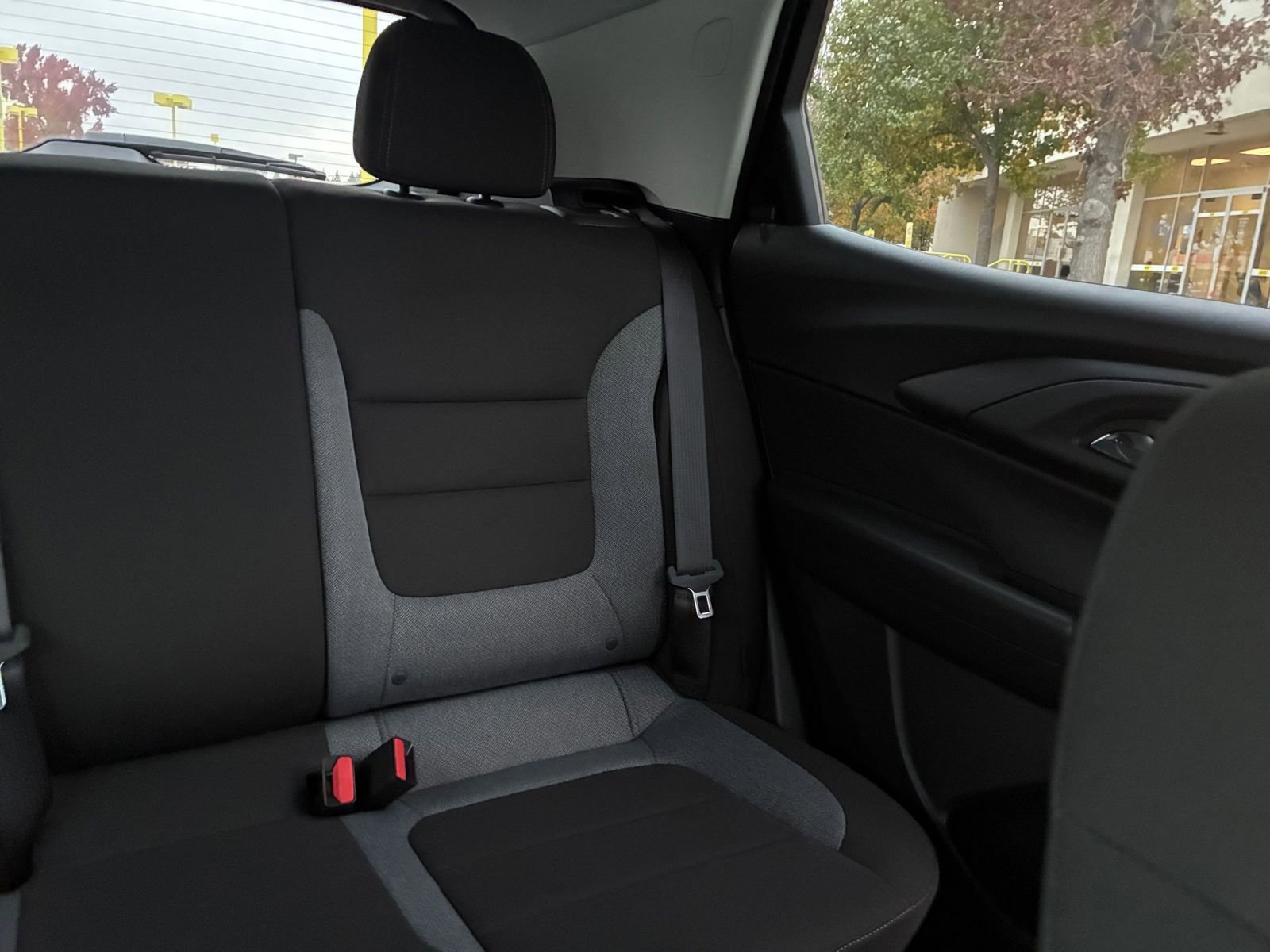 Used 2025 Chevrolet TrailBlazer LT image 35