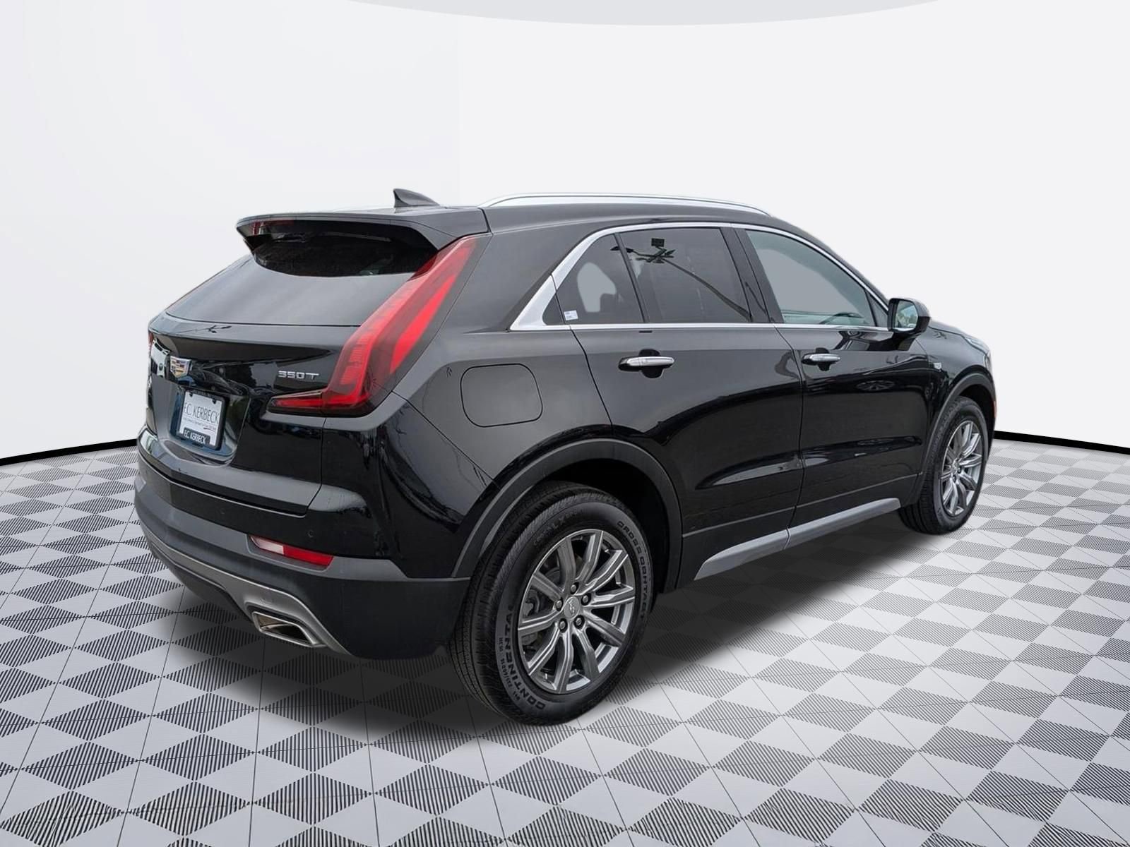 Certified 2020 Cadillac XT4 Premium Luxury w/ Cold Weather Package AWD/4WD image 5