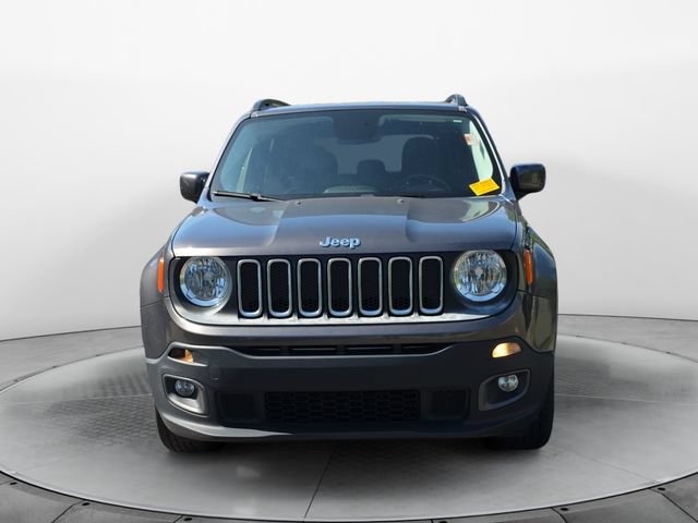 Used 2017 Jeep Renegade Latitude w/ Cold Weather Group AWD/4WD image 8