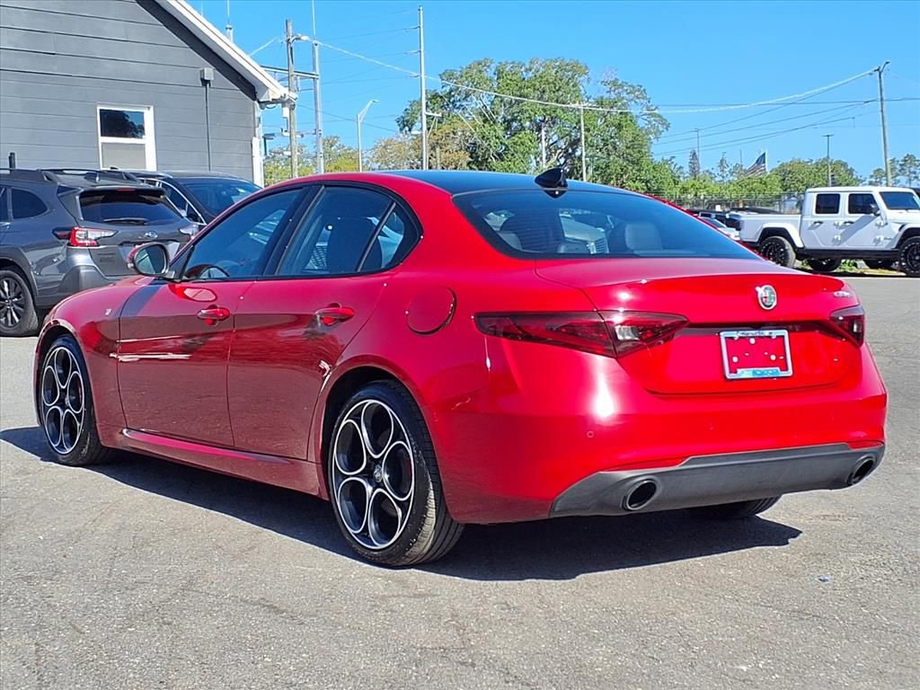 Used 2023 Alfa Romeo Giulia Ti image 5