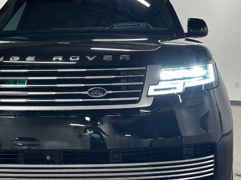 Used 2023 Land Rover Range Rover SV AWD/4WD image 5