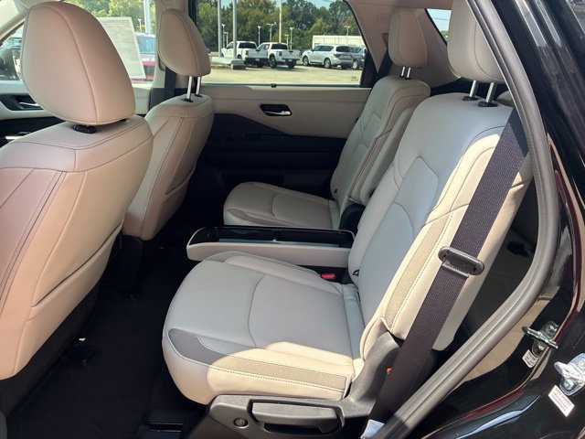 New 2026 Nissan Pathfinder SL w/ SL Premium Package FWD image 8
