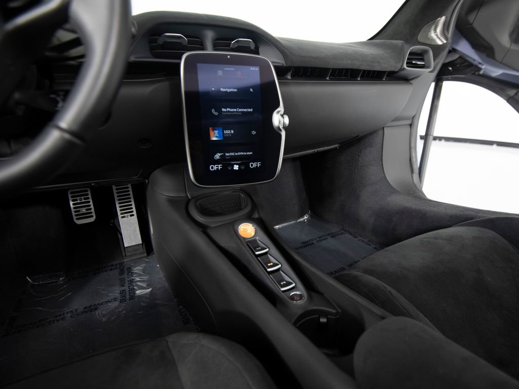 Used 2025 McLaren Artura Spider image 22