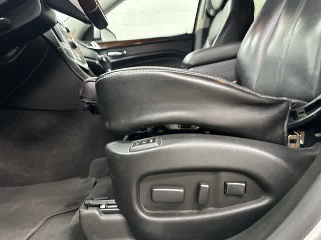 Used 2012 Cadillac SRX Luxury FWD image 26
