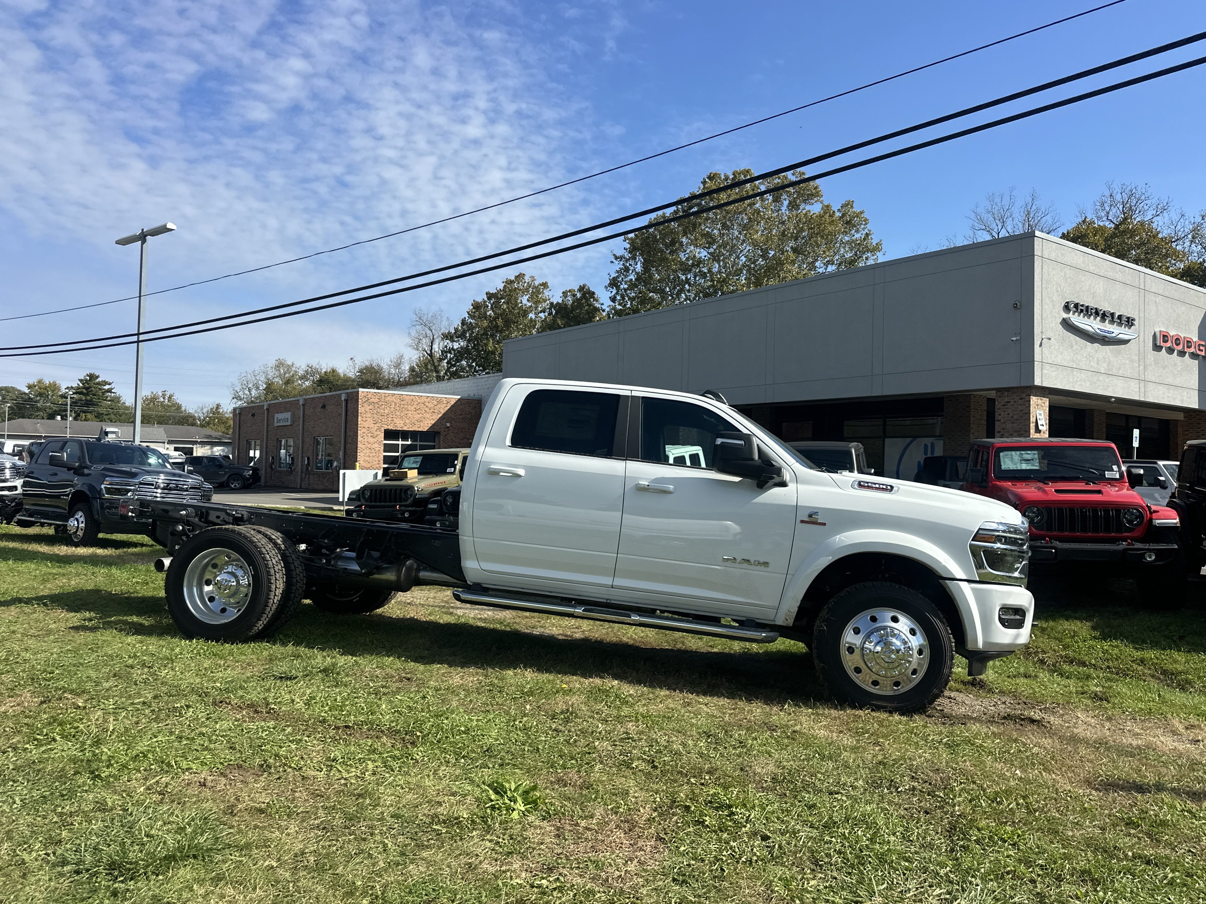 New 2027 RAM 5500 4x4 Crew Cab image 21