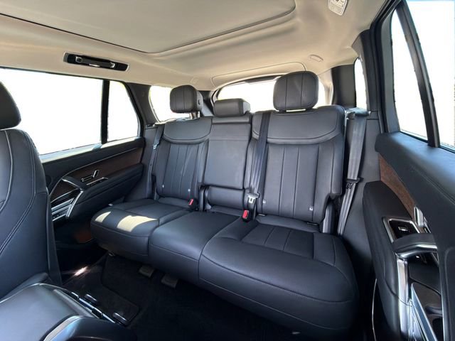 Used 2025 Land Rover Range Rover SE image 15