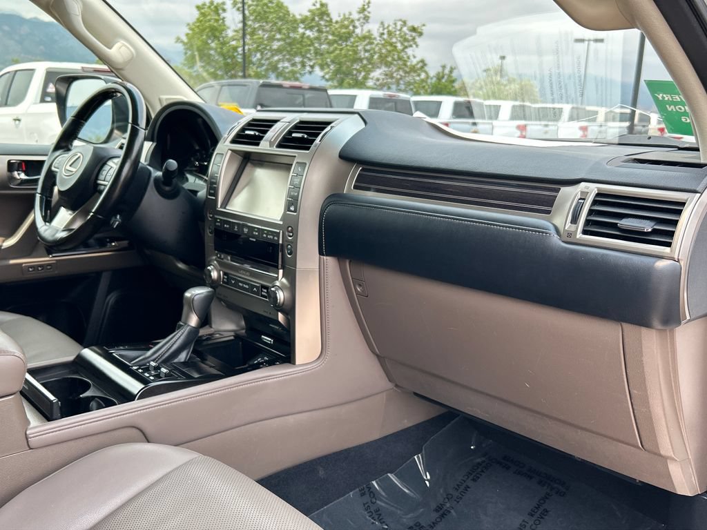Used 2020 Lexus GX 460 Premium w/ Premium Package AWD/4WD image 8