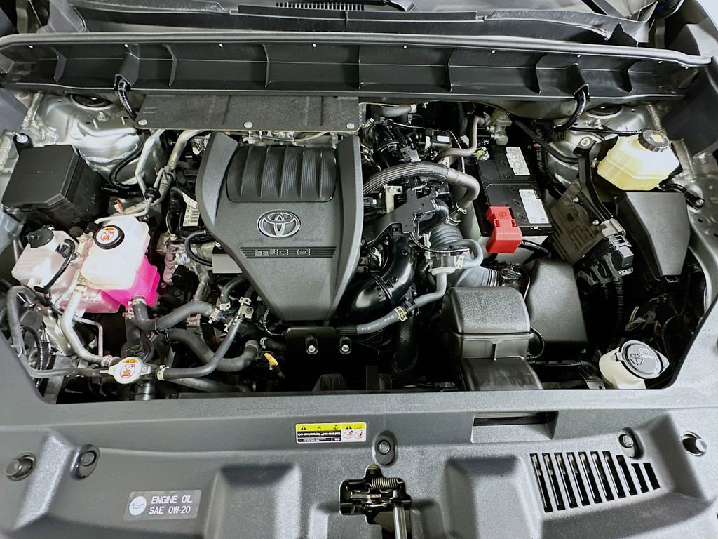 Used 2023 Toyota Highlander Platinum image 32