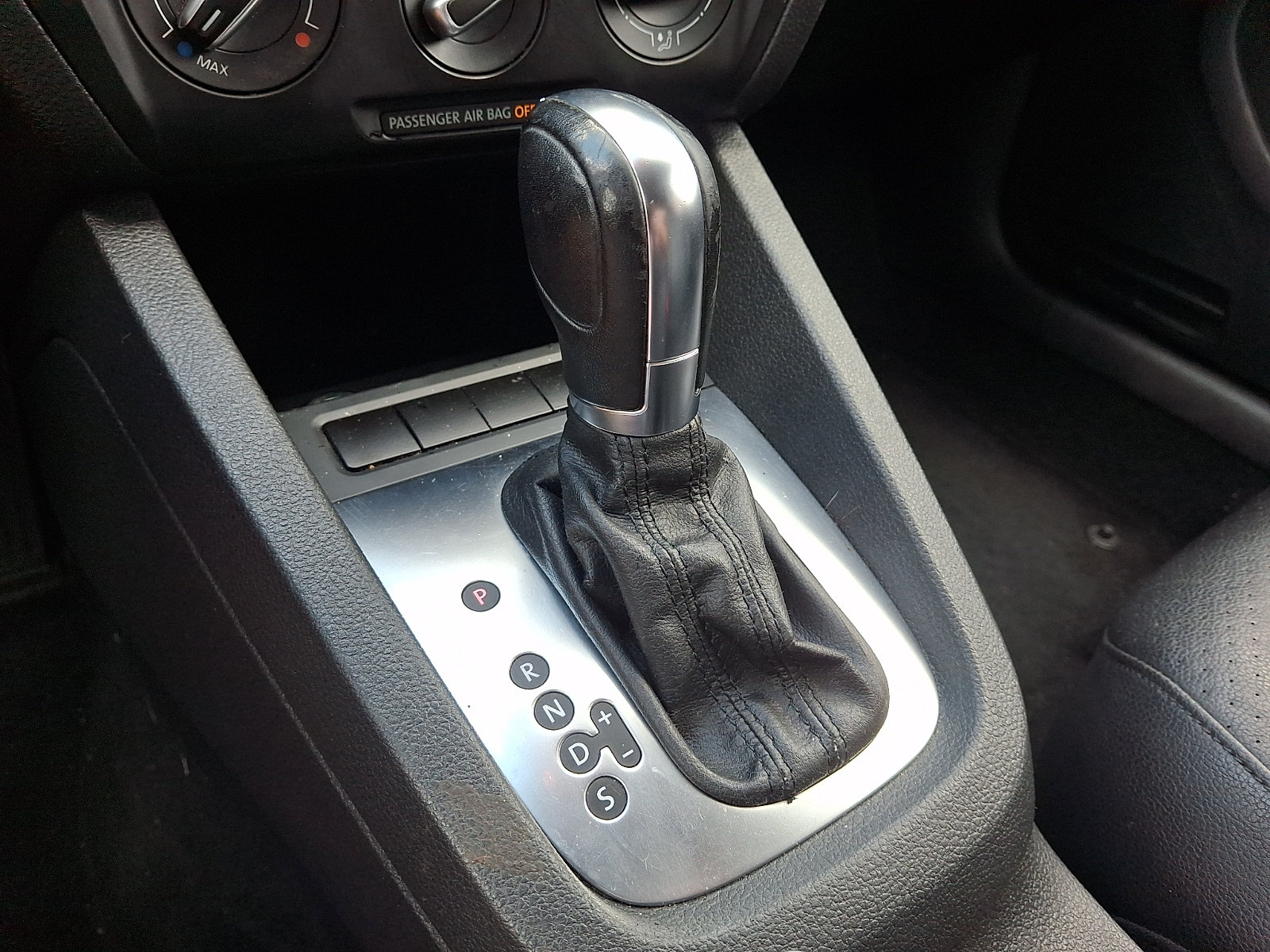 Used 2013 Volkswagen Jetta SE FWD image 14