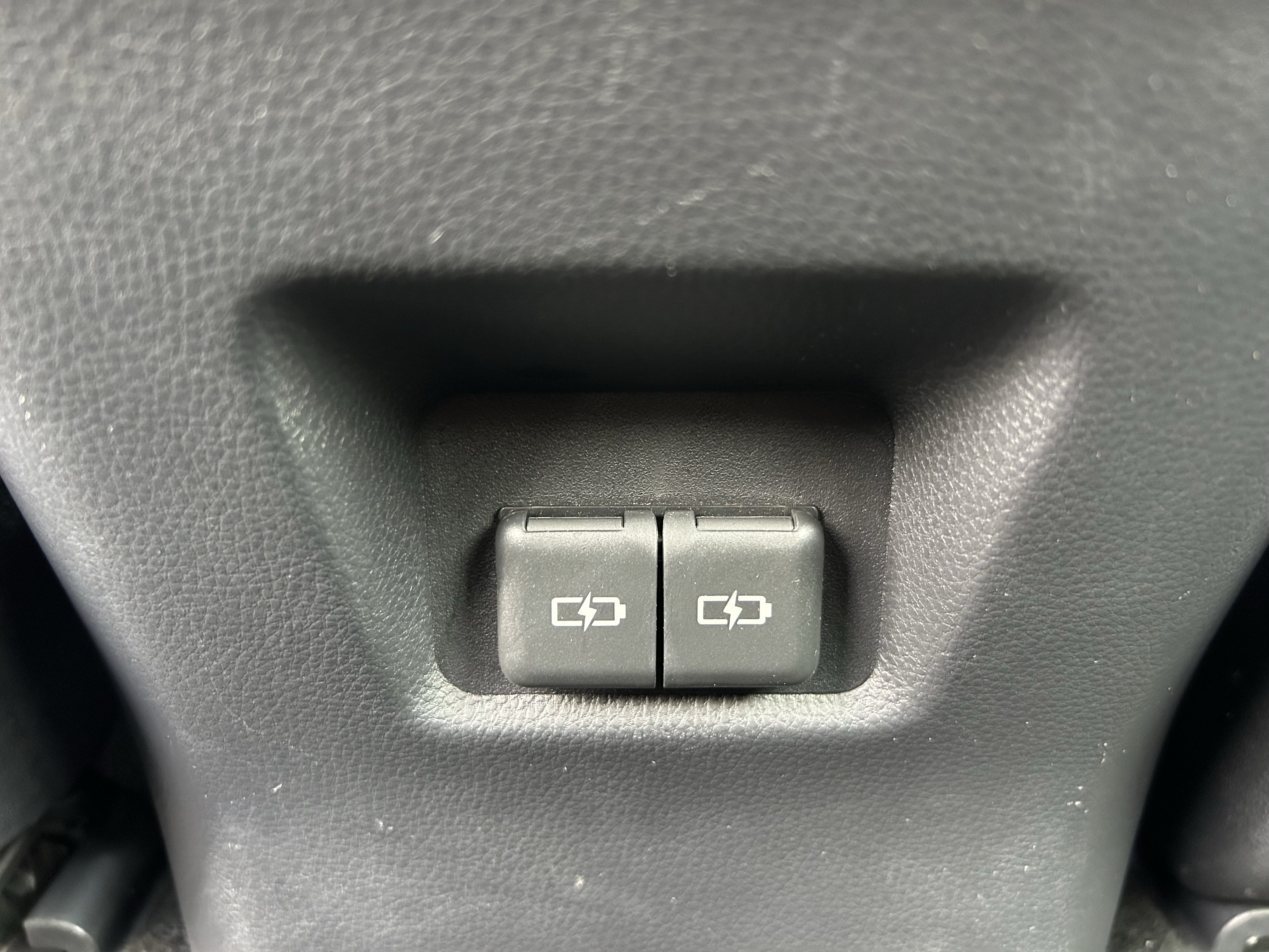 Certified 2025 Toyota RAV4 XLE FWD image 19