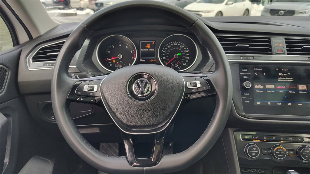 Used 2020 Volkswagen Tiguan SE w/ Panoramic Sunroof Package image 13